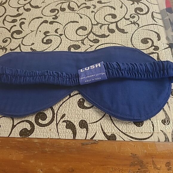 Lush Dreamland Eye Mask - Picture 3 of 4